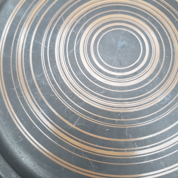 (2) Vintage Pyrex Terra Matte Black & Brown Scrolled Pattern Replacement Lids - Picture 3 of 13